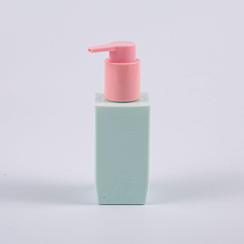 Több szín opció, négyzet alakú 50 ml-es PETG vastag falú lotionpalack műanyag pumpával 