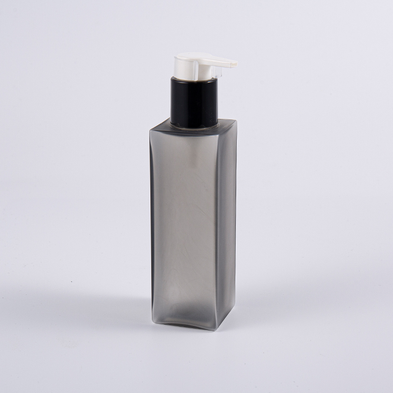 Testápoló 150 ml-es négyzet alakú PETG lotion pumpás flakon
