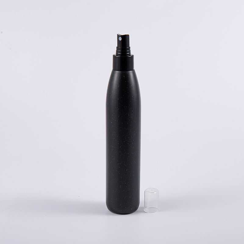 100 ml-es és 250 ml-es PE palack – fekete, Pearl Finish műanyag pumpás adagolóval 100 ml-es és 250 ml-es PE palack – fekete, Pearl Finish műanyag pumpás adagolóval